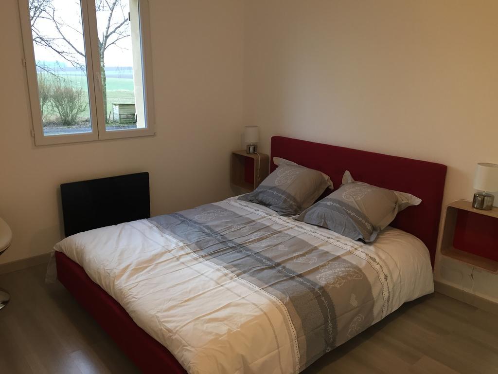 Les Gites Du Vieux Frene Longavesnes Ngoại thất bức ảnh